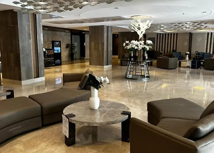 Aparthotel Shoren 3 Gateway Mall Of